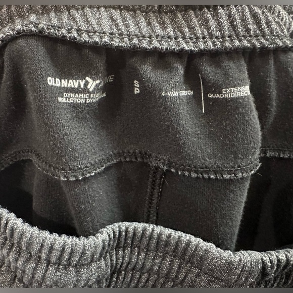 Men’s Old Navy Active Dynamic Fleece 4 Way Stretch Shorts- Size Small - Picture 3 of 5